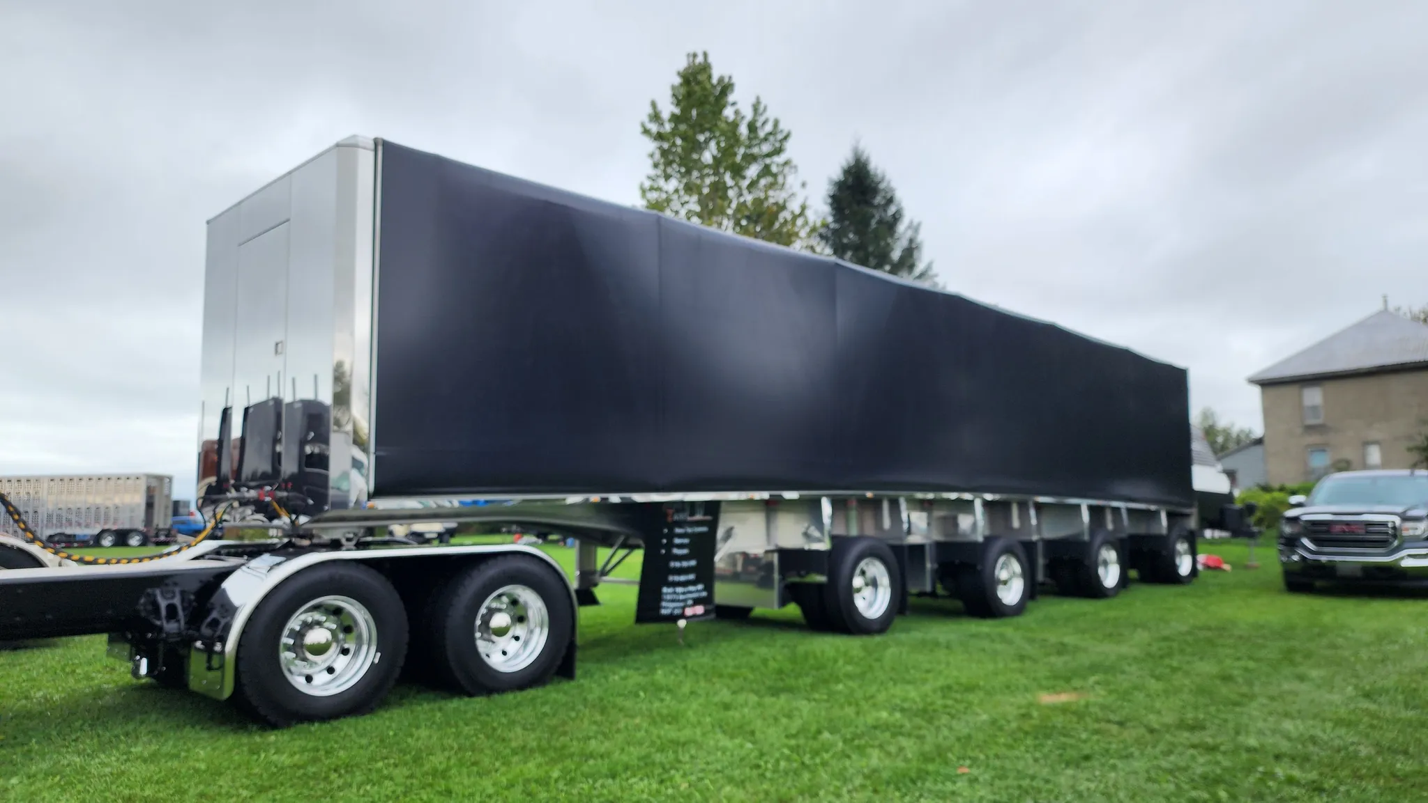 Contact titan tarp